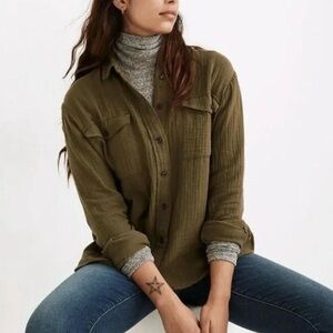MADEWELL Women’s Size Medium Lightspun Flap Pocket Over-Sized Ex-Boyfriend Shirt